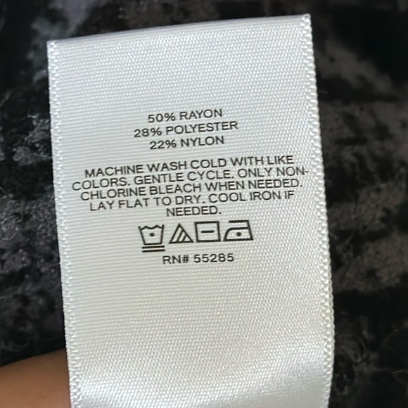 EXPRESS Women's Black and Gray Sweater Size XL - Picture 5 of 6
